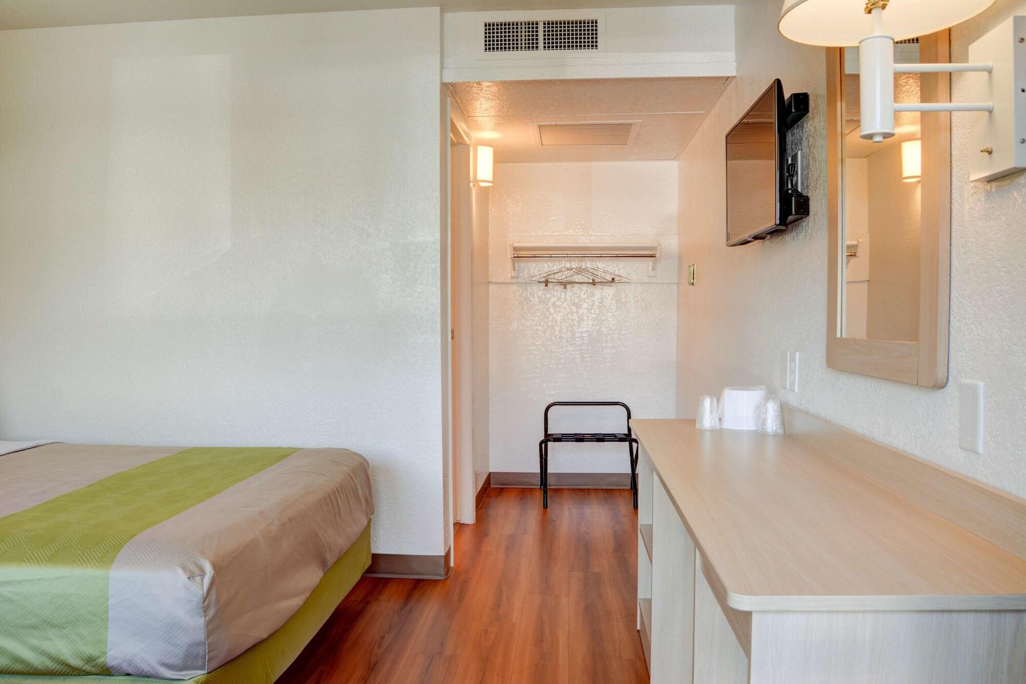 Motel 6-Springfield, Or - Eugene North Экстерьер фото