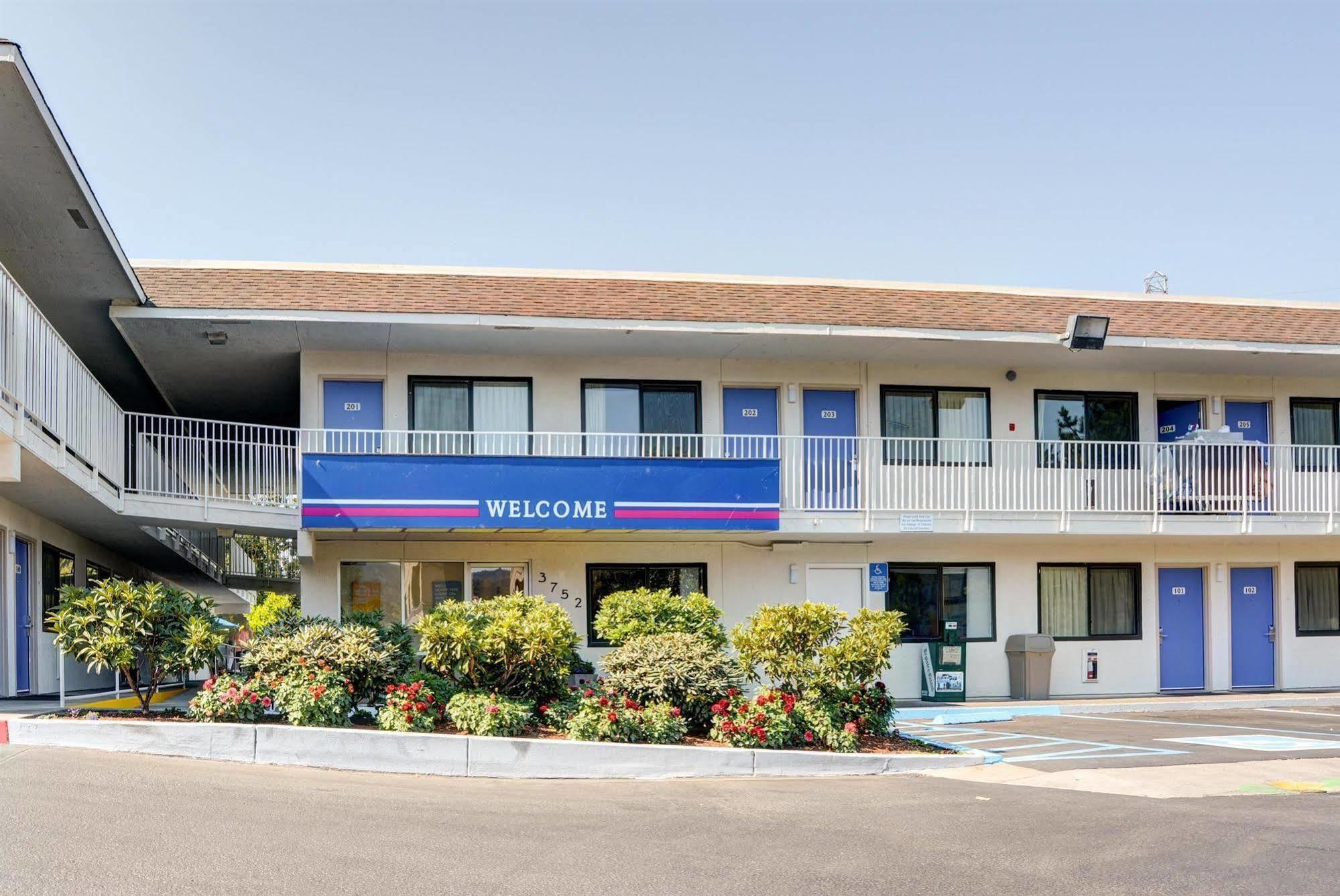 Motel 6-Springfield, Or - Eugene North Экстерьер фото